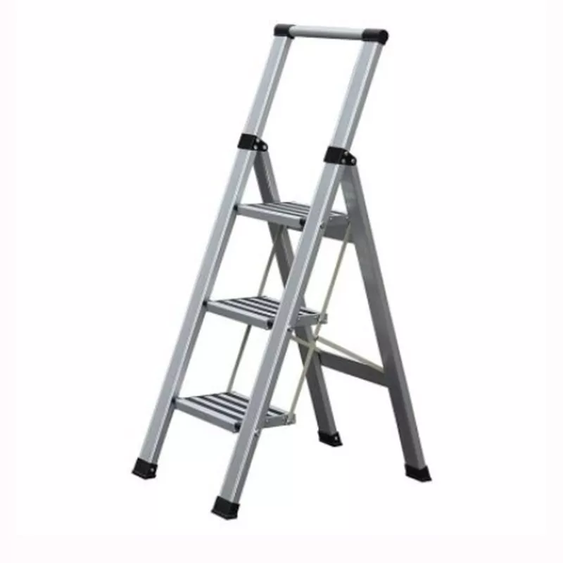Klappleiter Step + Store 3-stufig mit breiten Stufen und Sicherheitsbügel in Aluminium