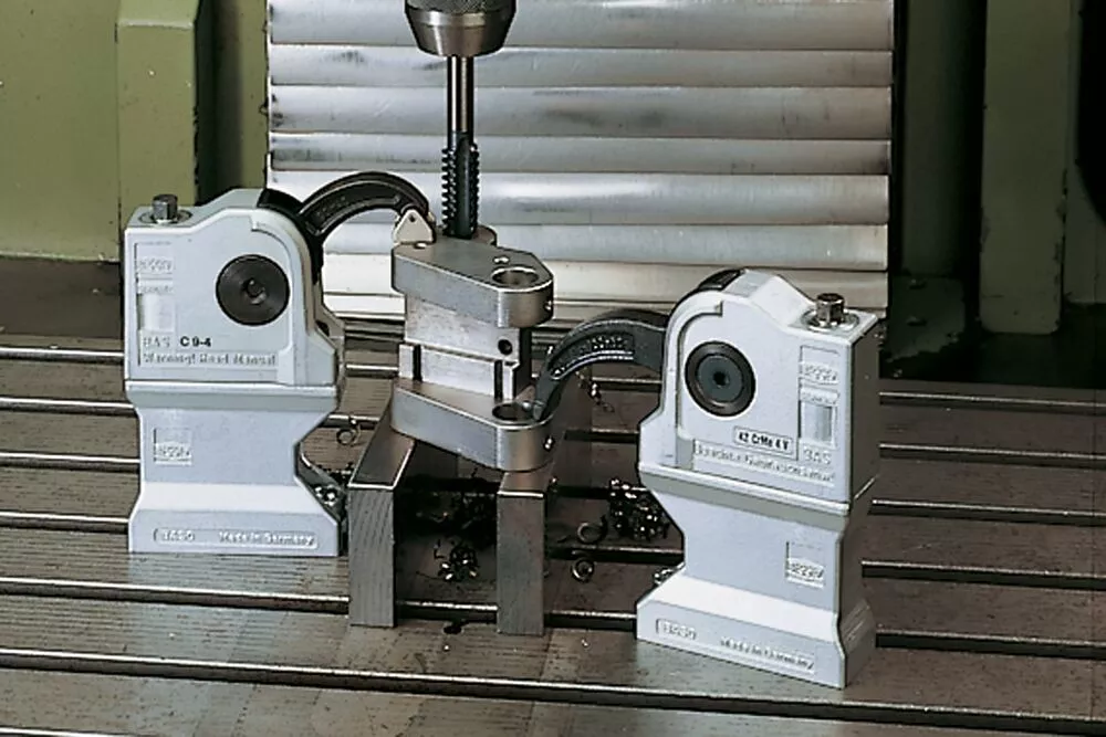 BAS-C compact-Spanner, offene Befestigungsbohrung