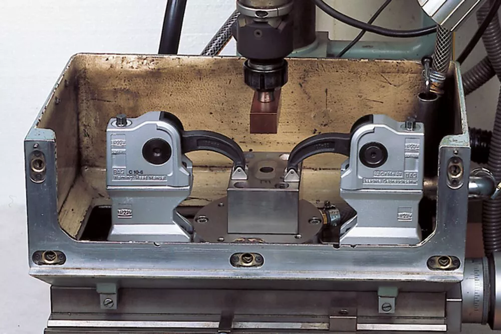 BAS-C compact-Spanner, offene Befestigungsbohrung