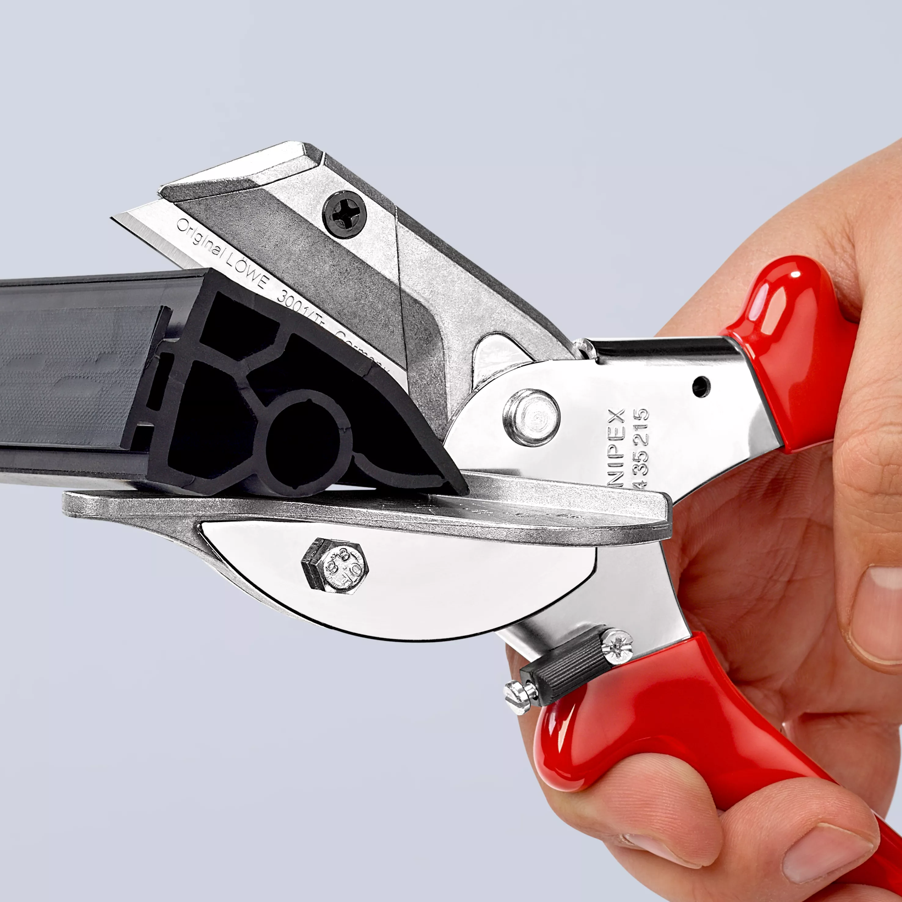 KNIPEX 94 35 215 Gehrungsschere für Kunststoff- und Gummiprofile mit Kunststoff-Hüllen verchromt 215 mm