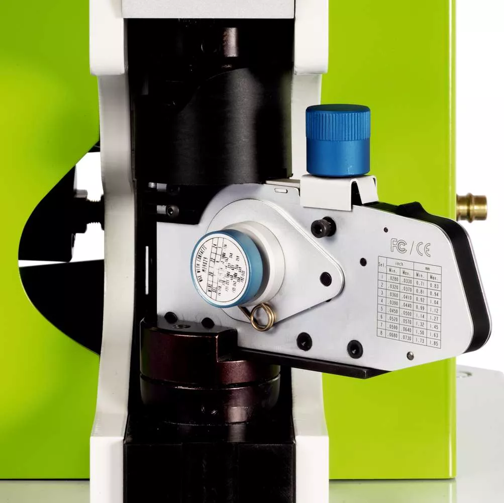 Einzelkontaktaufnahme analog AS22520/2-02