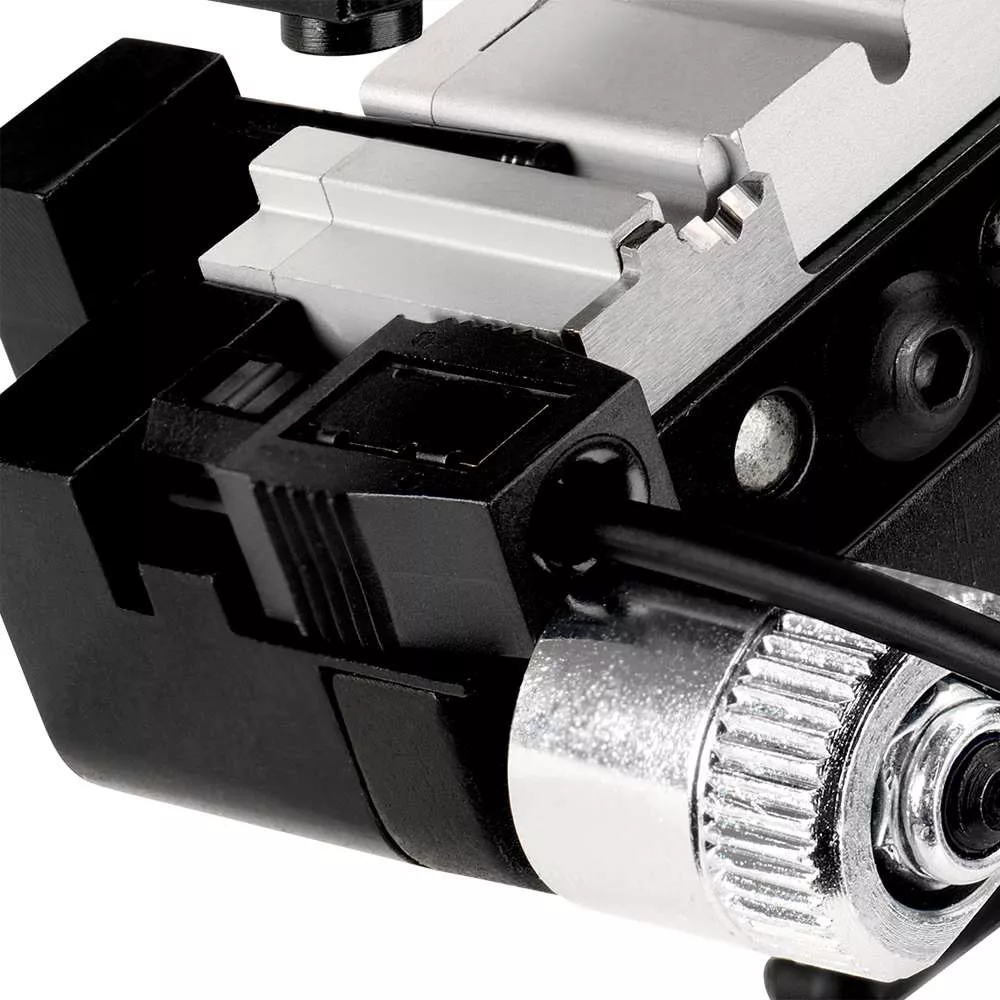 Zange zum Schneiden, Abisolieren und Crimpen von LWL Ø 2,2 mm für Toshiba-Stecker, mit Sicherheitsschneideinrichtung