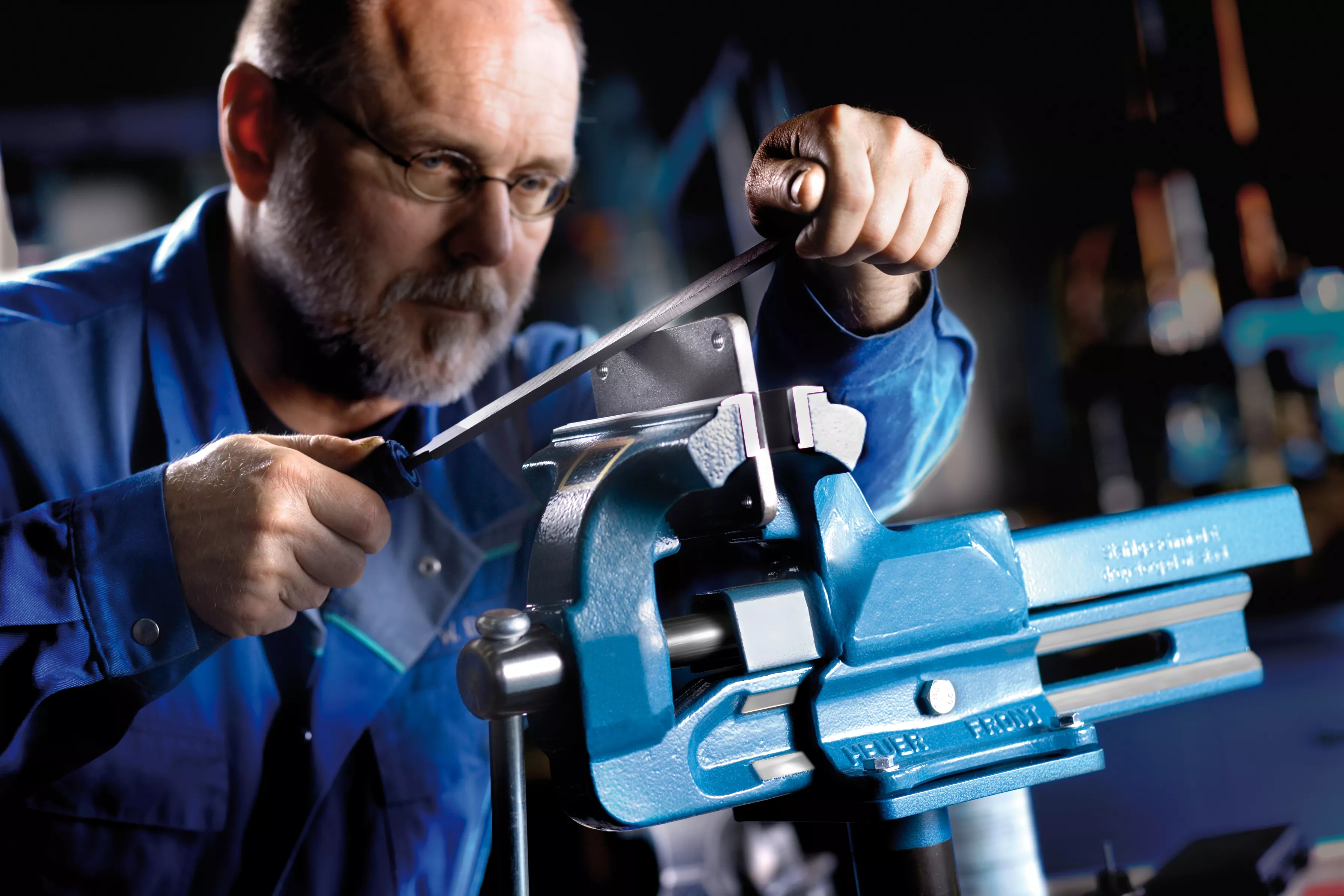 Detailansicht der geschützten Präzisionsspindellagerung des HEUER Schraubstocks