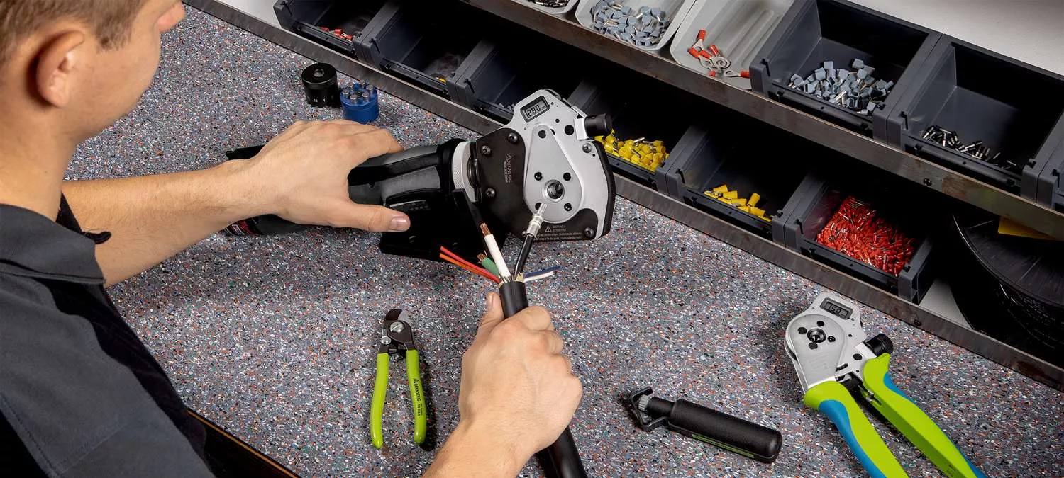 Akku-hydraulisches Crimpgerät HC 20.2 im Koffer (EU)